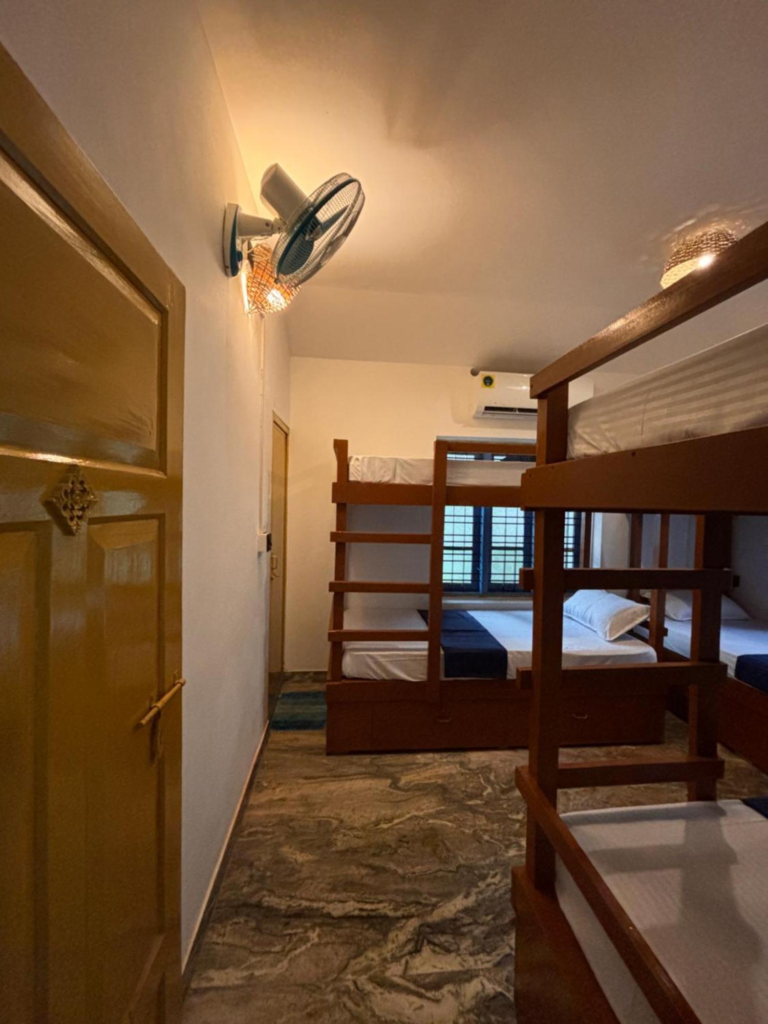 Barefoot Hostels, Varkala Exterior photo